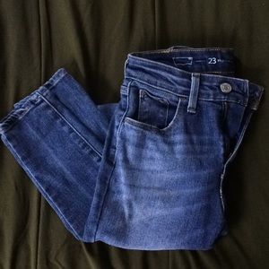 Levi - High Rise Skinny